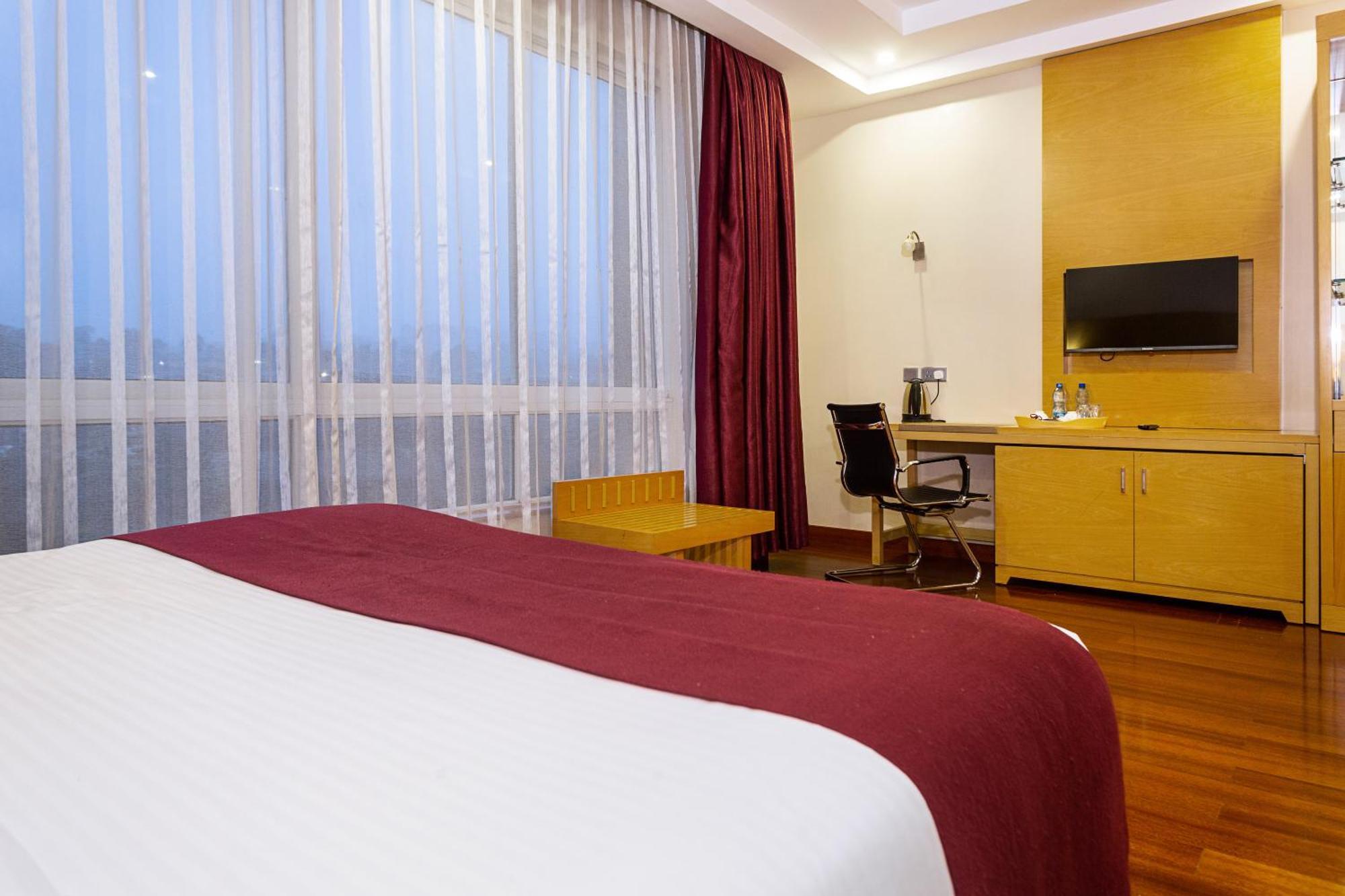 Three Steers Hotel Meru Exterior foto